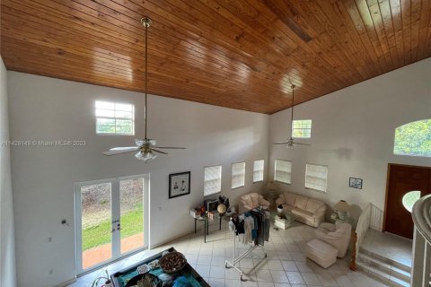 Propiedad comercial en venta en Homestead, Florida № 1877637 - foto 11