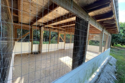 Propiedad comercial en venta en Homestead, Florida № 1877637 - foto 22