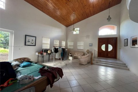 Propiedad comercial en venta en Homestead, Florida № 1877637 - foto 5