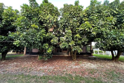 Propiedad comercial en venta en Homestead, Florida № 1877637 - foto 18