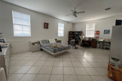 Propiedad comercial en venta en Homestead, Florida № 1877637 - foto 12