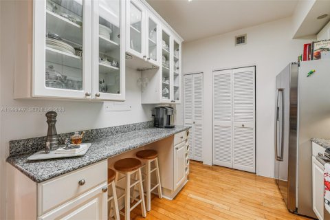 Condominio en venta en Miami, Florida, 2 dormitorios, 153.29 m2 № 2057378 - foto 23