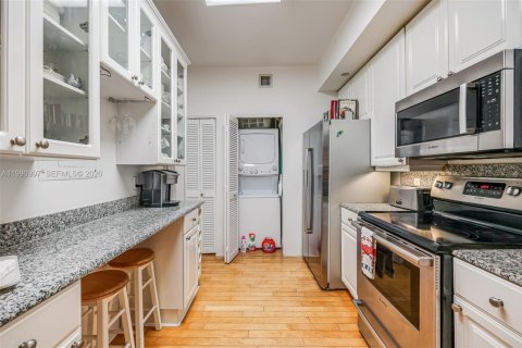 Condominio en venta en Miami, Florida, 2 dormitorios, 153.29 m2 № 2057378 - foto 20