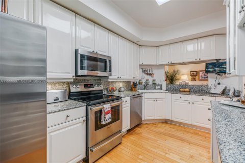 Condominio en venta en Miami, Florida, 2 dormitorios, 153.29 m2 № 2057378 - foto 22