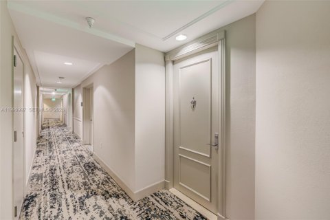 Condominio en venta en Miami, Florida, 2 dormitorios, 153.29 m2 № 2057378 - foto 8