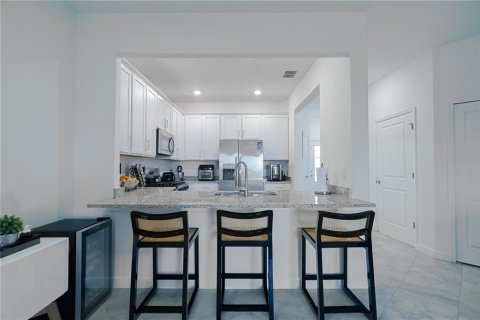 Townhouse in Bradenton, Florida 3 bedrooms, 174.56 sq.m. № 1657651 - photo 12