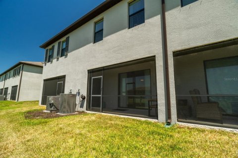 Townhouse in Bradenton, Florida 3 bedrooms, 174.56 sq.m. № 1657651 - photo 30
