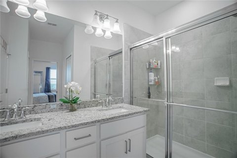 Townhouse in Bradenton, Florida 3 bedrooms, 174.56 sq.m. № 1657651 - photo 25