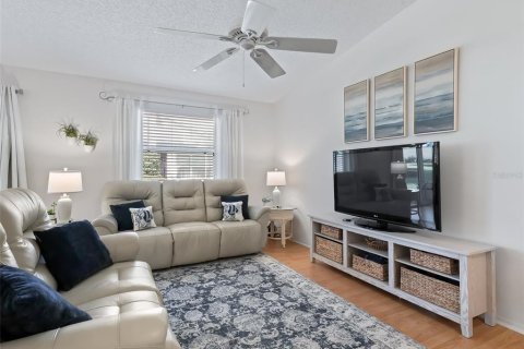 Casa en alquiler en The Villages, Florida, 2 dormitorios, 107.4 m2 № 1835684 - foto 8