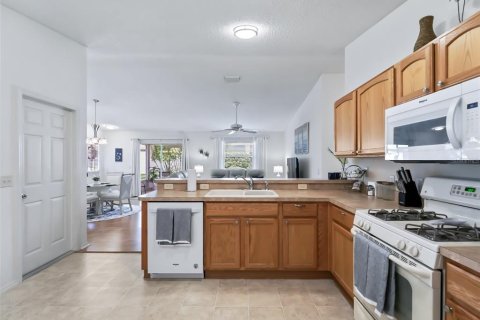 Casa en alquiler en The Villages, Florida, 2 dormitorios, 107.4 m2 № 1835684 - foto 12