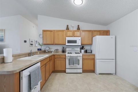Casa en alquiler en The Villages, Florida, 2 dormitorios, 107.4 m2 № 1835684 - foto 10