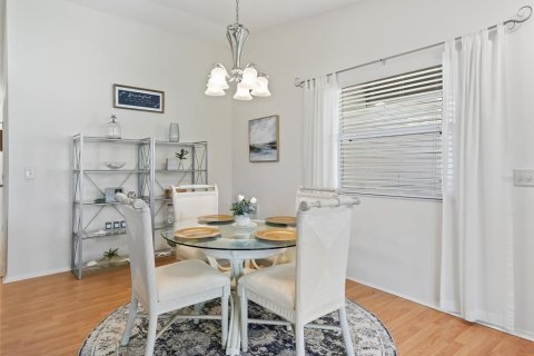 Casa en alquiler en The Villages, Florida, 2 dormitorios, 107.4 m2 № 1835684 - foto 6