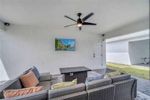 House in Orlando, Florida 4 bedrooms, 217.76 sq.m. № 1598309 - photo 11