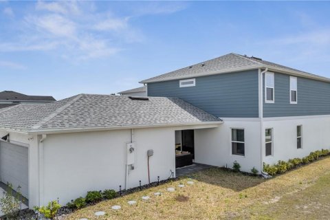 House in Orlando, Florida 4 bedrooms, 217.76 sq.m. № 1598309 - photo 2