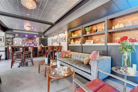 Купить кондоминиум в Майами, Флорида 1 спальня, 65.96м2, № 1960667 - фото 23