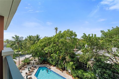 Купить кондоминиум в Майами, Флорида 1 спальня, 65.96м2, № 1960667 - фото 15