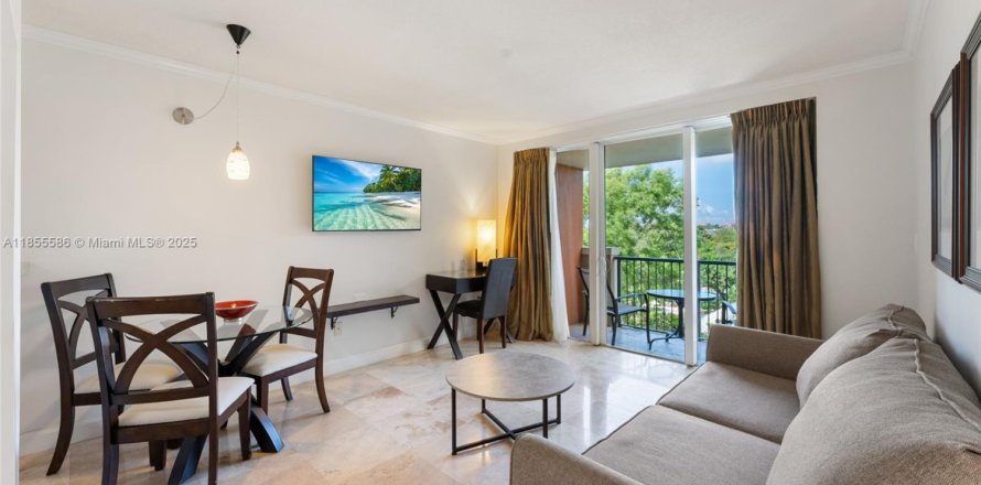 Кондоминиум с 1 спальней в Майами, Флорида № 1960667