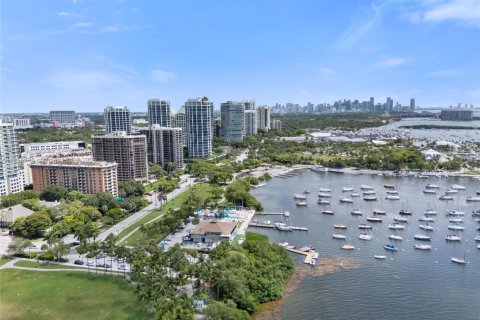 Купить кондоминиум в Майами, Флорида 1 спальня, 65.96м2, № 1960667 - фото 18