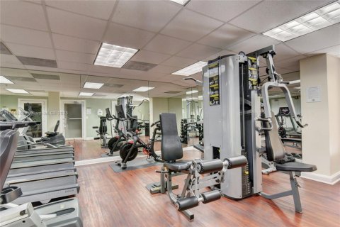 Купить кондоминиум в Майами, Флорида 1 спальня, 65.96м2, № 1960667 - фото 28