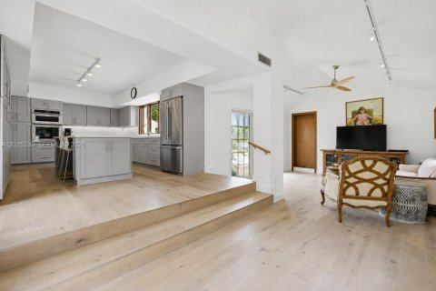 Villa ou maison à vendre à Miami Beach, Floride: 4 chambres, 367.15 m2 № 2154531 - photo 10