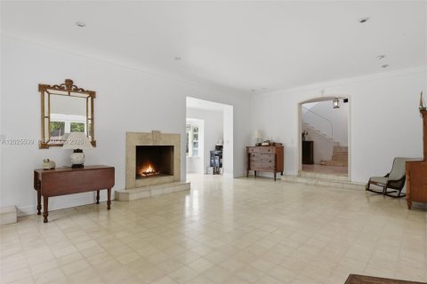Villa ou maison à vendre à Miami Beach, Floride: 4 chambres, 367.15 m2 № 2154531 - photo 13