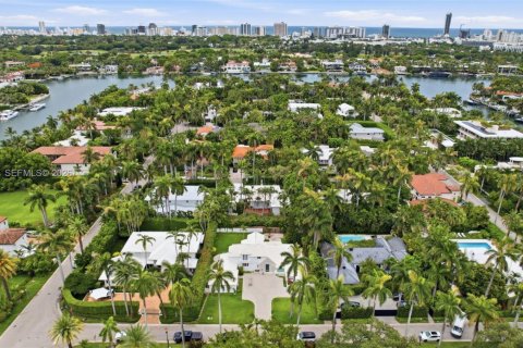 Villa ou maison à vendre à Miami Beach, Floride: 4 chambres, 367.15 m2 № 2154531 - photo 3