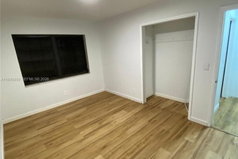 Villa ou maison à louer à Dania Beach, Floride: 3 chambres, 147.99 m2 № 1999587 - photo 18