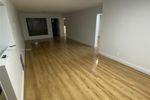 Villa ou maison à louer à Dania Beach, Floride: 3 chambres, 147.99 m2 № 1999587 - photo 6