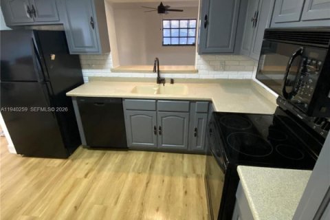 Villa ou maison à louer à Dania Beach, Floride: 3 chambres, 147.99 m2 № 1999587 - photo 9