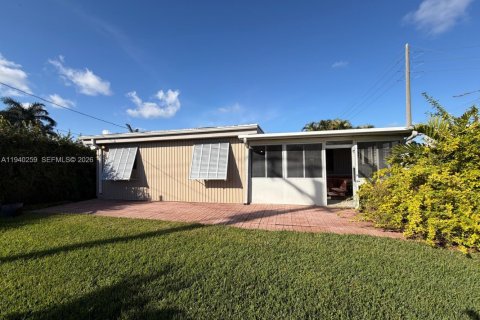 Villa ou maison à louer à Dania Beach, Floride: 3 chambres, 147.99 m2 № 1999587 - photo 4