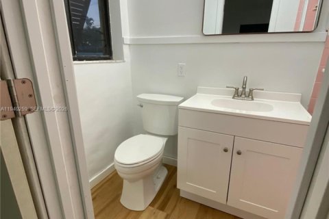 Villa ou maison à louer à Dania Beach, Floride: 3 chambres, 147.99 m2 № 1999587 - photo 13