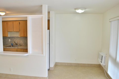 Apartamento en alquiler en Fort Lauderdale, Florida, 1 dormitorio, 350.33 m2 № 2253026 - foto 7