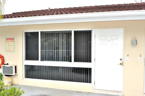 Apartamento en alquiler en Fort Lauderdale, Florida, 1 dormitorio, 350.33 m2 № 2253026 - foto 3