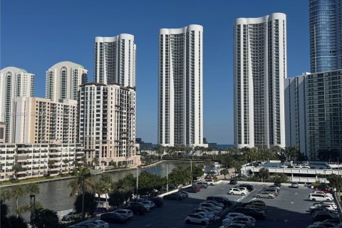 Кондоминиум с 1 спальней в Санни-Айлс-Бич, Флорида № 2023902