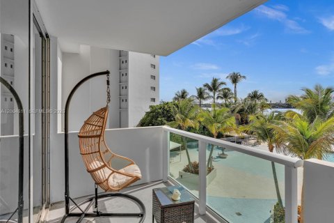 Condo in Miami Beach, Florida, 1 bedroom  № 2068633 - photo 5