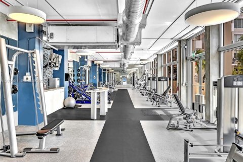 Condo in Miami Beach, Florida, 1 bedroom  № 2068633 - photo 19