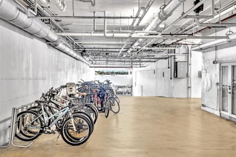 Condo in Miami Beach, Florida, 1 bedroom  № 2068633 - photo 26