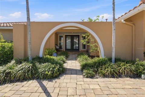 House in Saint Petersburg, Florida 4 bedrooms, 229.65 sq.m. № 2129697 - photo 5