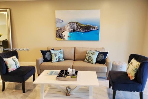 Condominio en venta en Lauderdale-by-the-Sea, Florida, 2 dormitorios, 92.9 m2 № 2031856 - foto 7