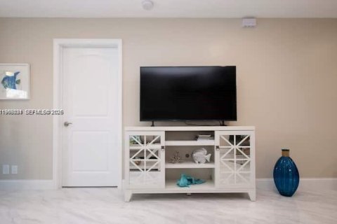 Condominio en venta en Lauderdale-by-the-Sea, Florida, 2 dormitorios, 92.9 m2 № 2031856 - foto 19