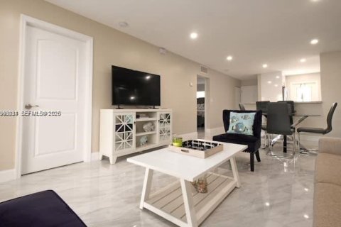 Condominio en venta en Lauderdale-by-the-Sea, Florida, 2 dormitorios, 92.9 m2 № 2031856 - foto 13