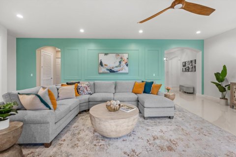 House in Jupiter, Florida 5 bedrooms, 365.48 sq.m. № 2188593 - photo 7