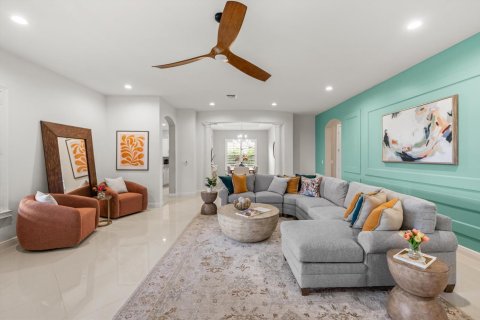 House in Jupiter, Florida 5 bedrooms, 365.48 sq.m. № 2188593 - photo 4