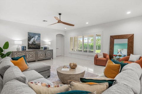 House in Jupiter, Florida 5 bedrooms, 365.48 sq.m. № 2188593 - photo 5