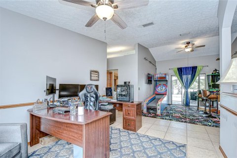 House in Valrico, Florida 4 bedrooms, 201.88 sq.m. № 1780632 - photo 8
