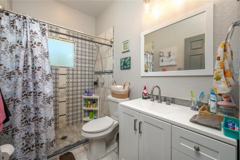 Casa en venta en Frostproof, Florida, 6 dormitorios, 463.02 m2 № 2239313 - foto 24