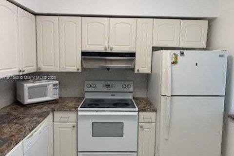 Купить кондоминиум в Маргит, Флорида 1 спальня, 66.89м2, № 1966179 - фото 2