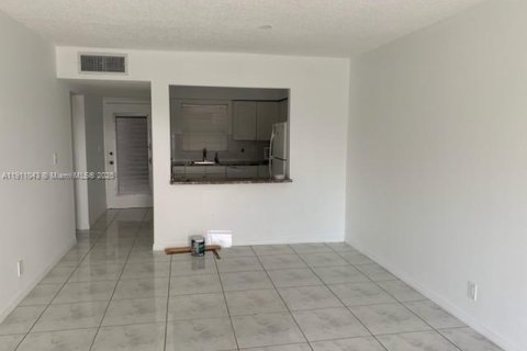 Купить кондоминиум в Маргит, Флорида 1 спальня, 66.89м2, № 1966179 - фото 7