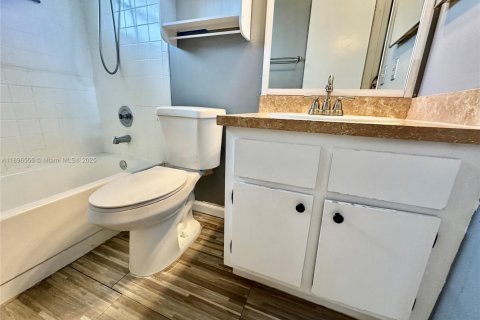 Copropriété à louer à Hialeah, Floride: 2 chambres, 69.4 m2 № 1948315 - photo 11