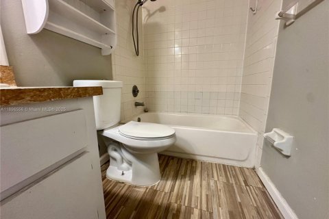 Copropriété à louer à Hialeah, Floride: 2 chambres, 69.4 m2 № 1948315 - photo 17